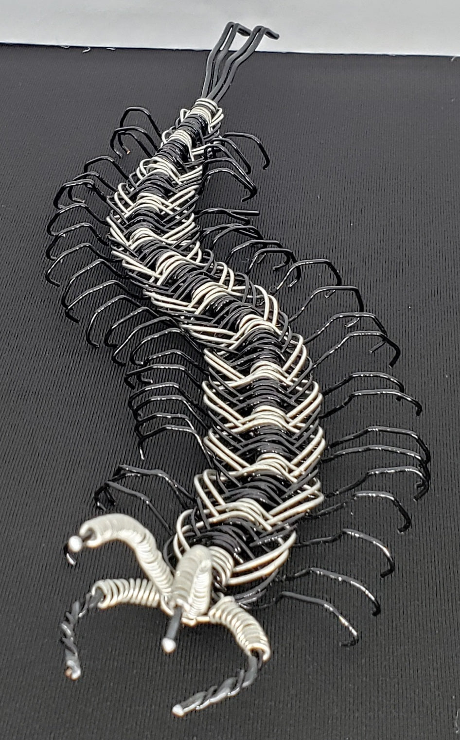 Centipede - Silver/Black