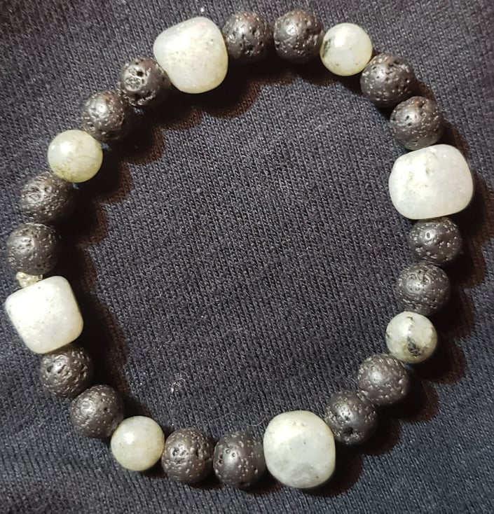 Bracelet- Lava, Labradorite