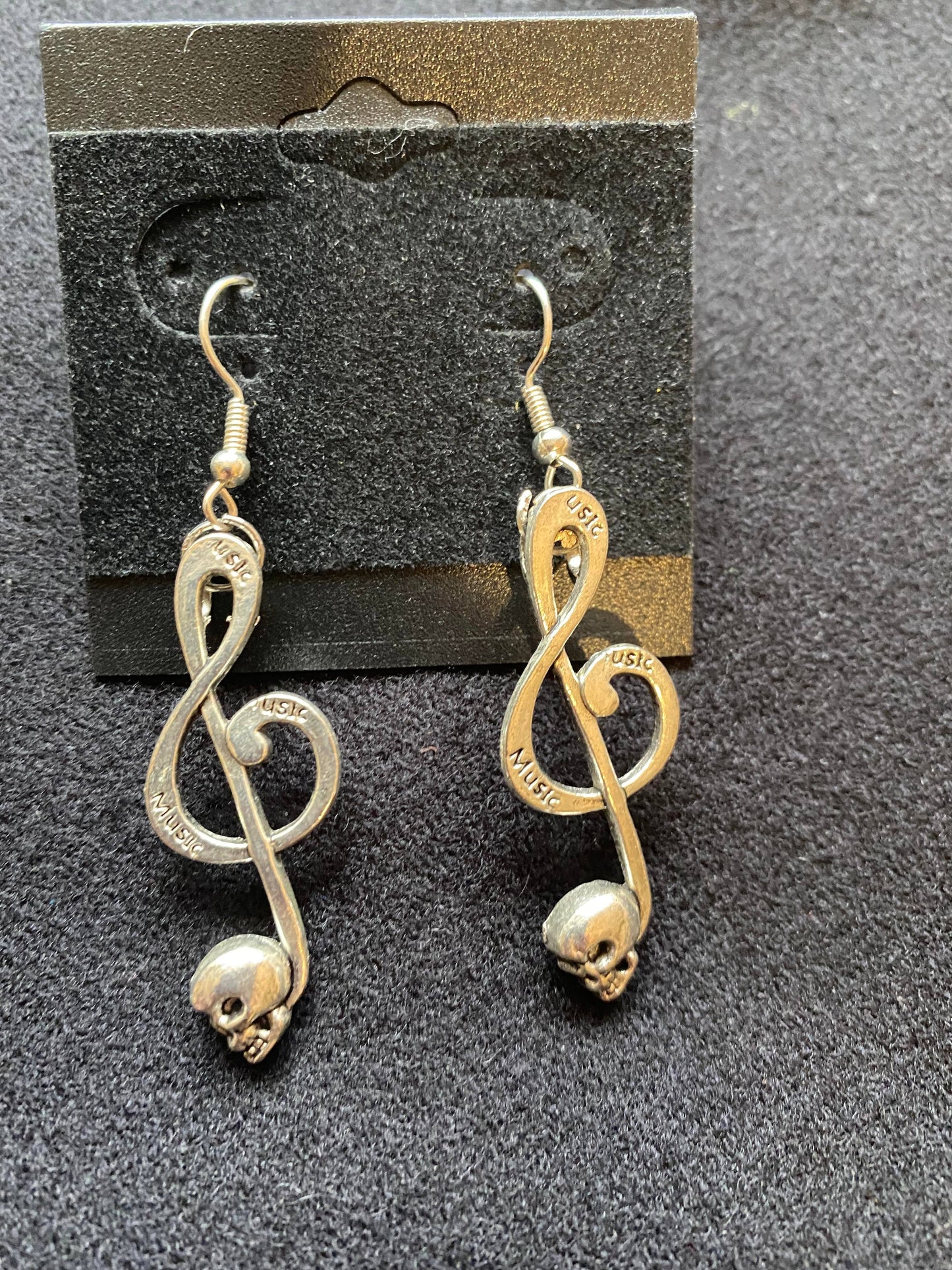 Earrings - Metal Skull Treble Clef