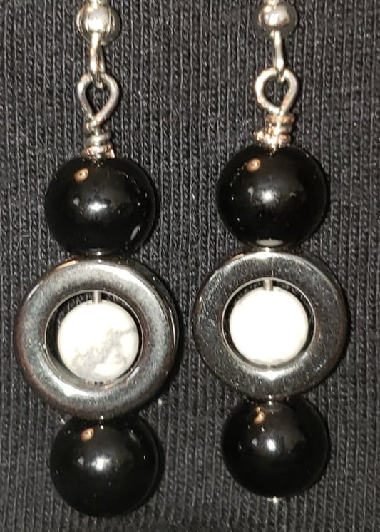 Tourmaline & Howlite Metal O earrings
